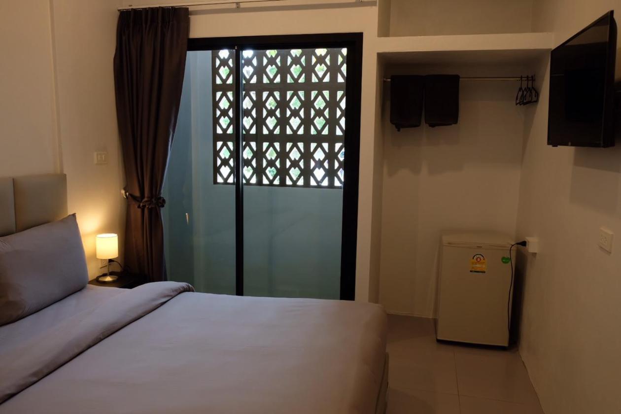 הוסטל Minimal House Patong (Adults Only) מראה חיצוני תמונה