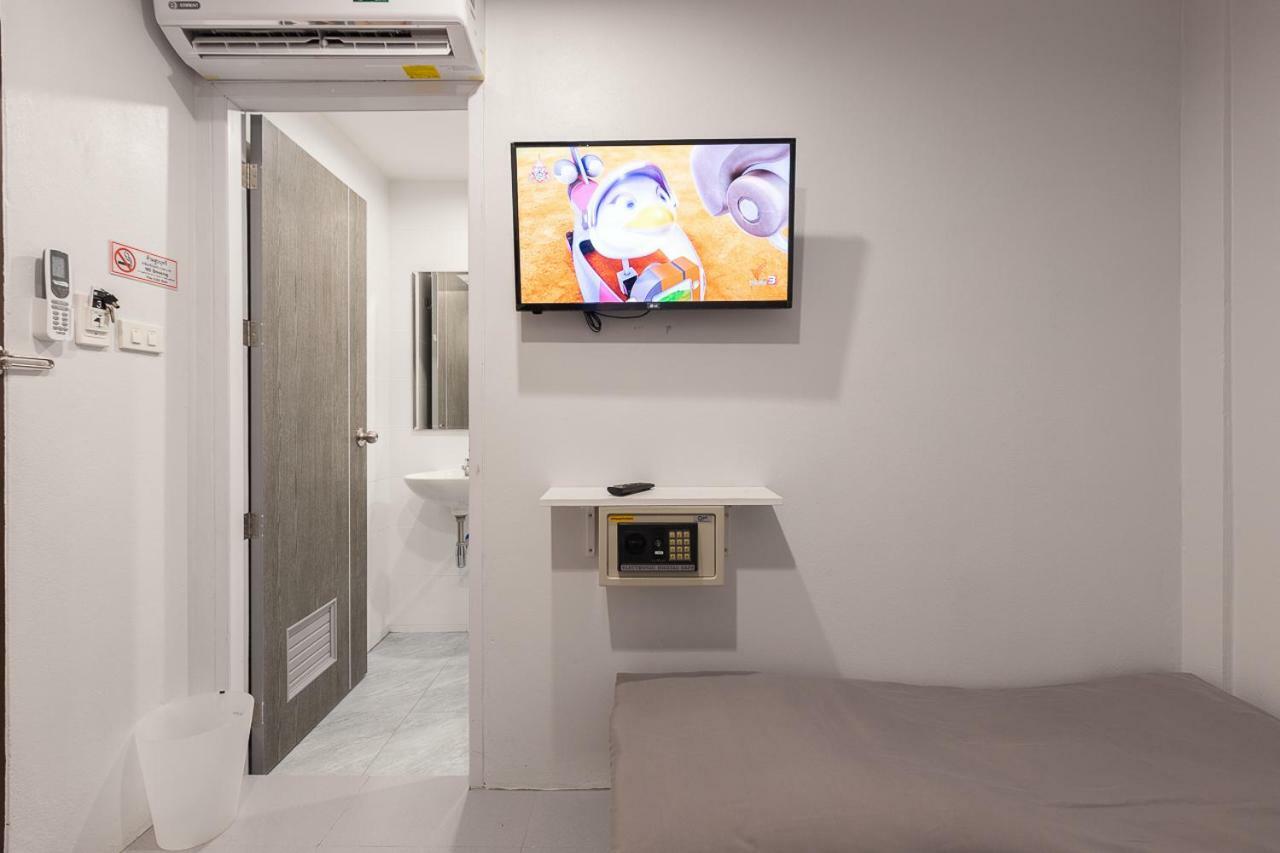 הוסטל Minimal House Patong (Adults Only) מראה חיצוני תמונה